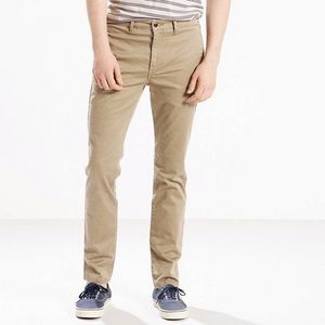 Levi’s Slim Fit Taper Khaki Chinos Work Pants
